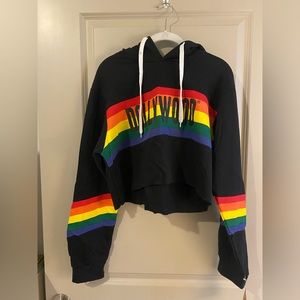 Dollywood cropped hoodie - Size XL.